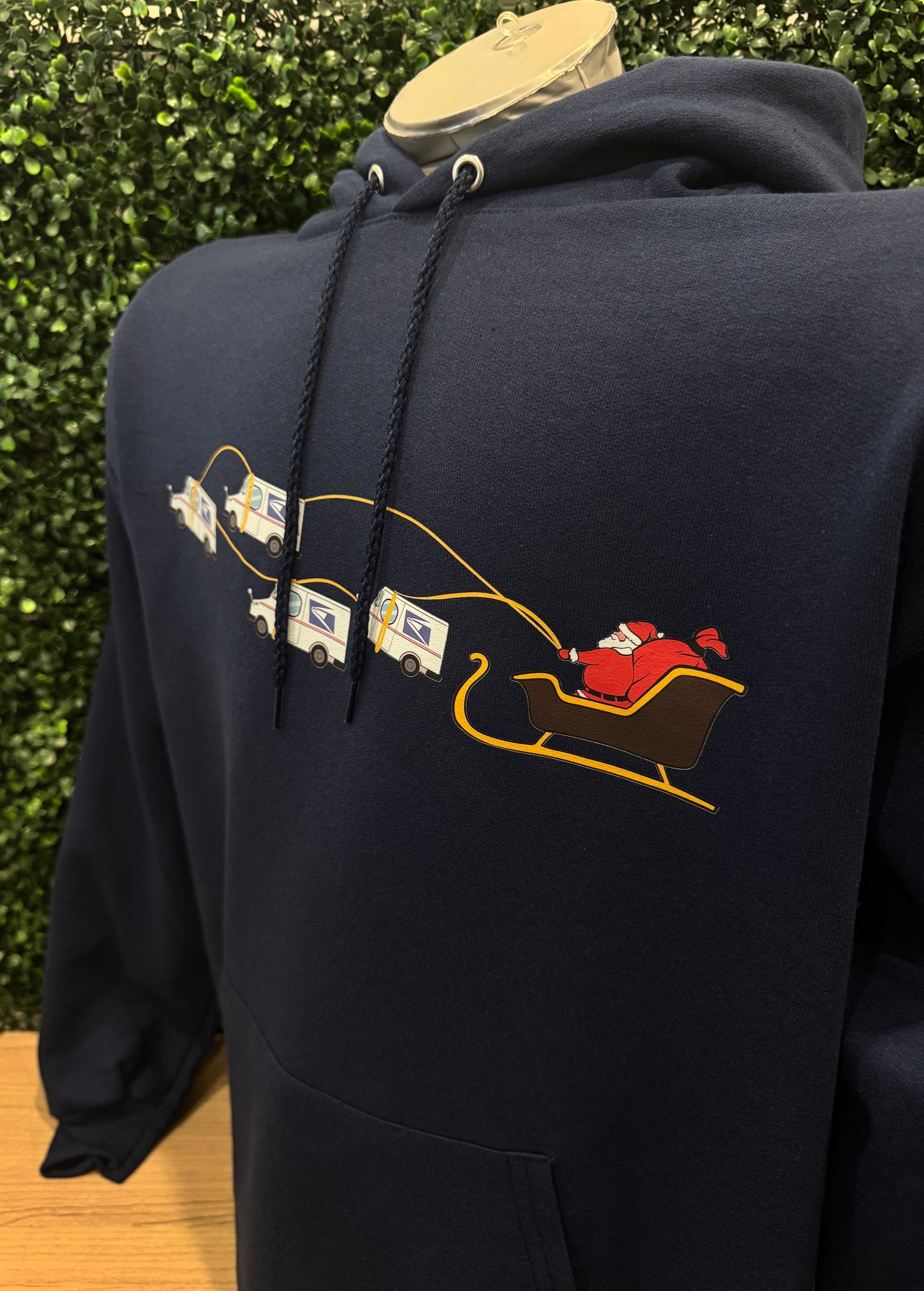 USPS Employee Christmas Sweatshirt – Santa Postal Delivery Holiday Hooded Sweatshirt(Navy)